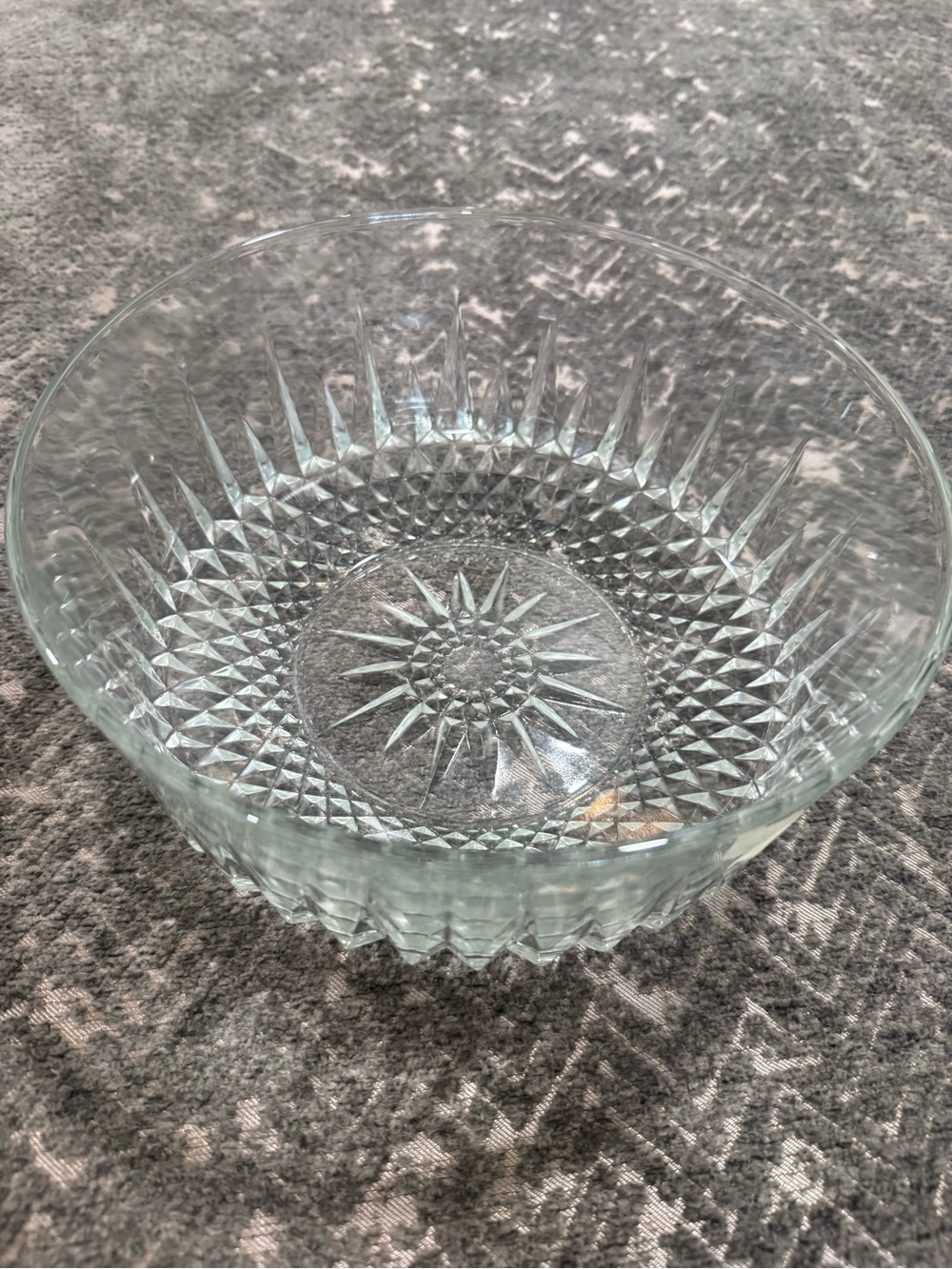 Vintage Arcoroc Diamant 8” Glass Serving Bowl Diamond Starburst Never Used